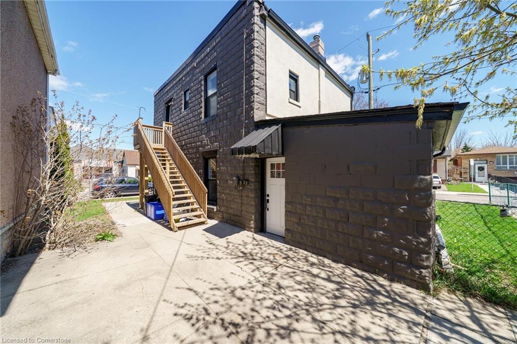 32 Britannia Avenue Property Photo 49