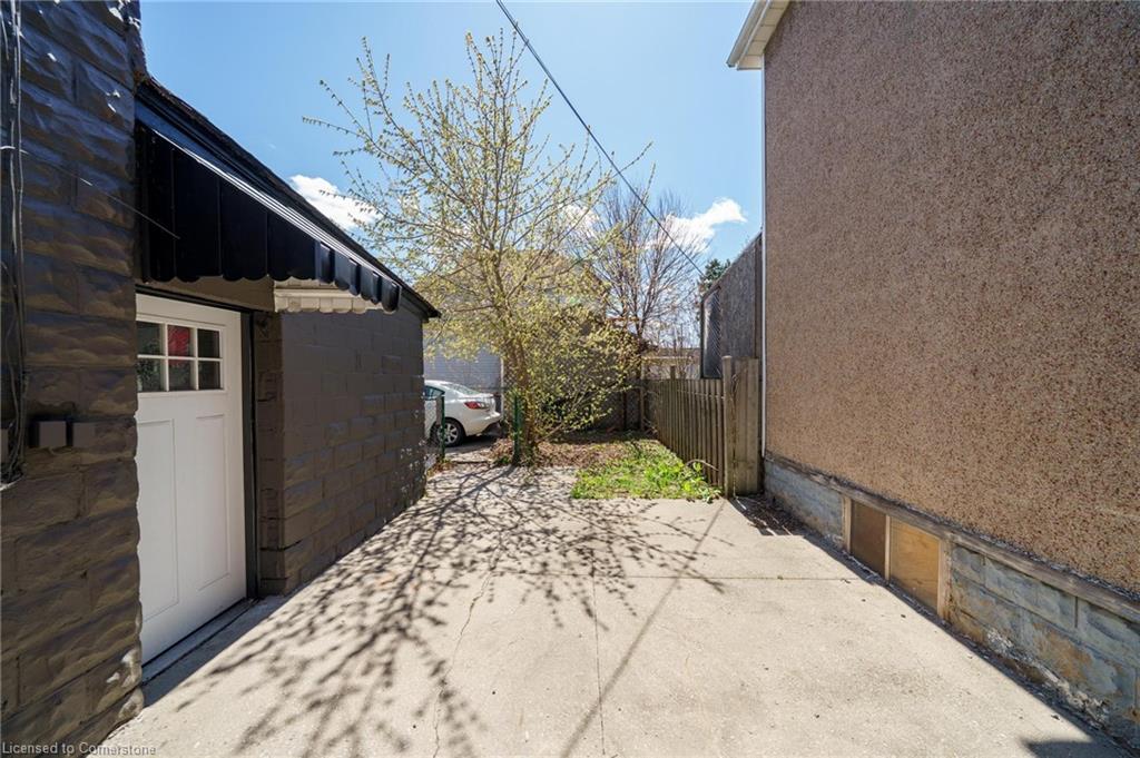 32 Britannia Avenue Property Photo 50