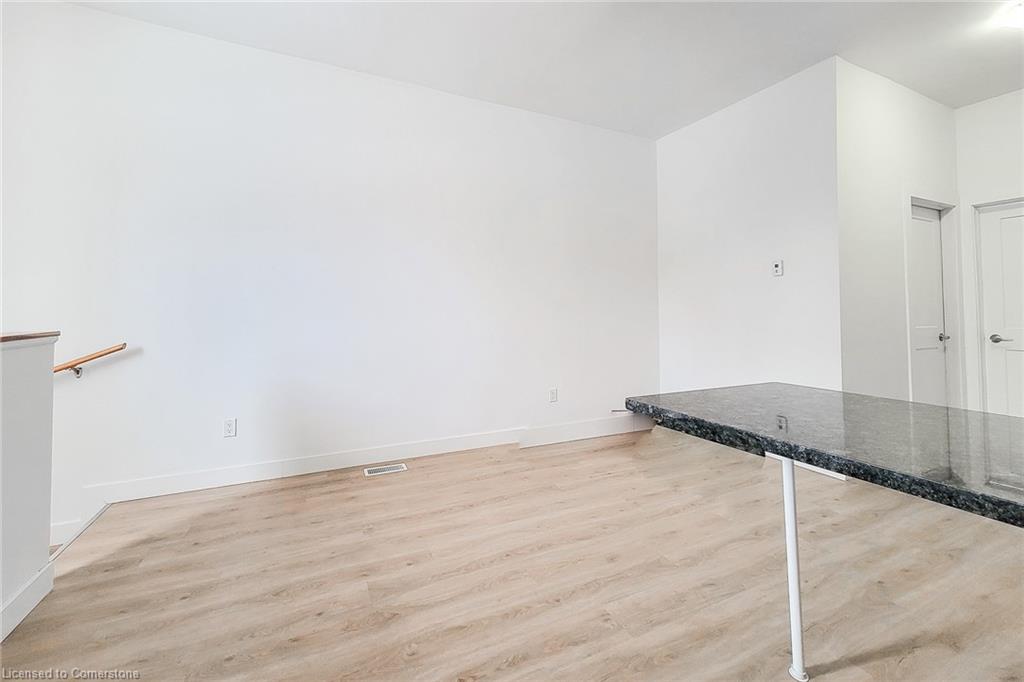 5-255 Emerald Street N Property Photo 5