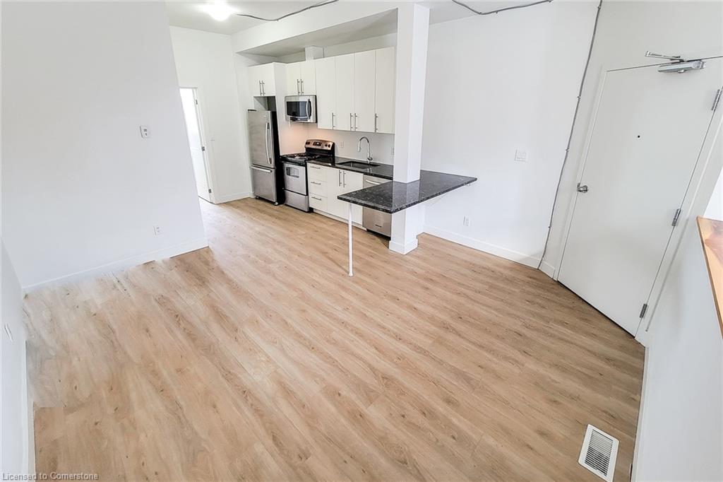5-255 Emerald Street N Property Photo 7