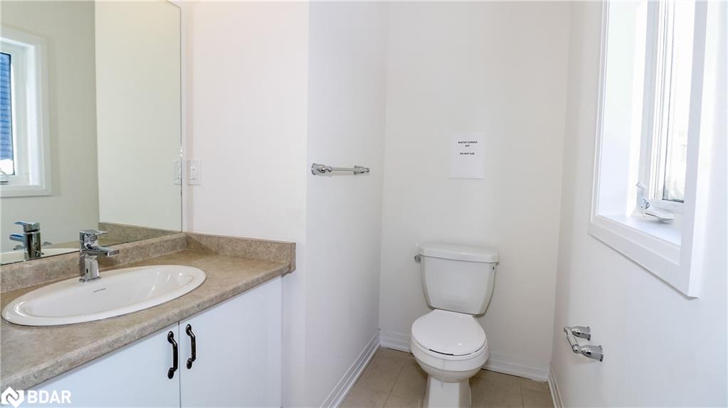 3778 Sunbank Crescent Property Photo 6