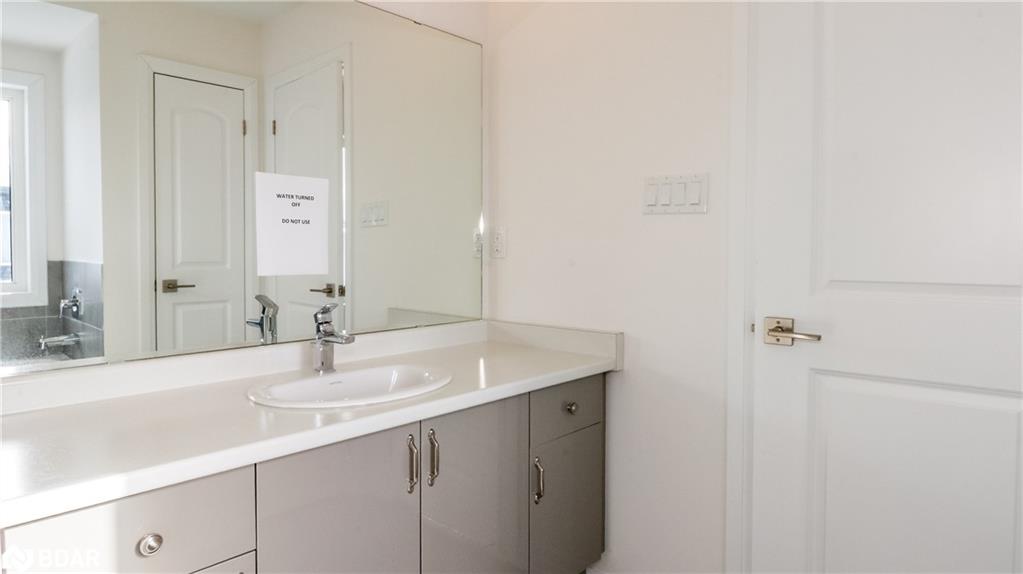 3778 Sunbank Crescent Property Photo 36