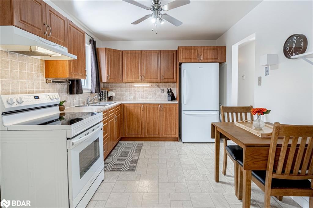228 Thornton Avenue Property Photo 6