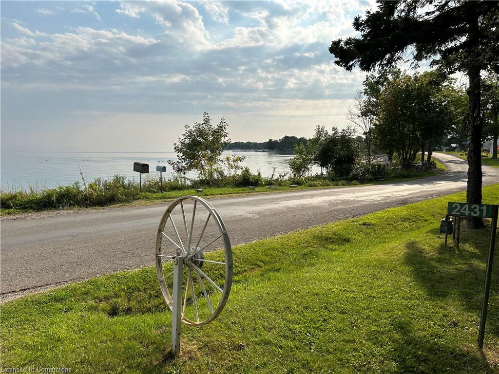 2431 Lakeshore Road Property Photo 4