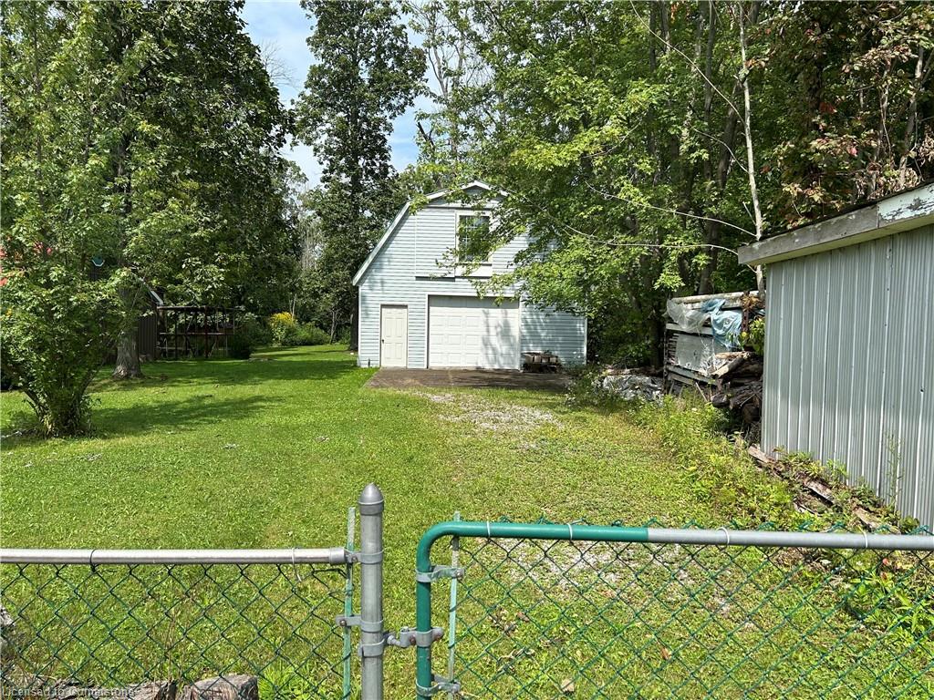 2431 Lakeshore Road Property Photo 11
