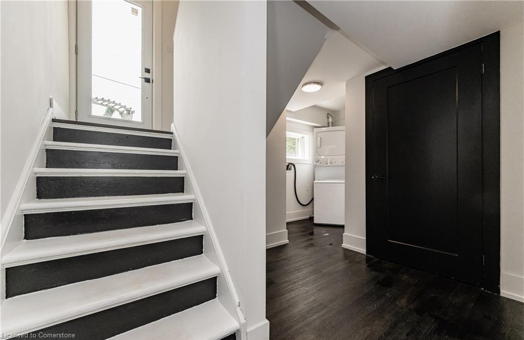694 Upper Ottawa Street Property Photo 19