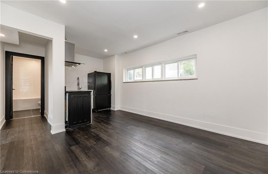 694 Upper Ottawa Street Property Photo 20