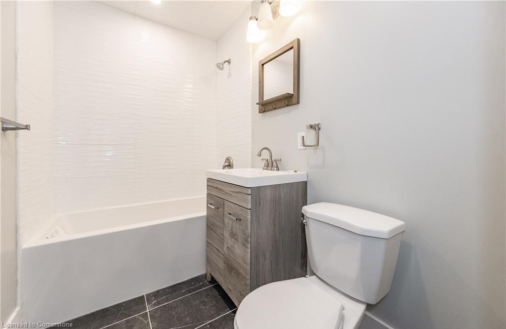 694 Upper Ottawa Street Property Photo 28