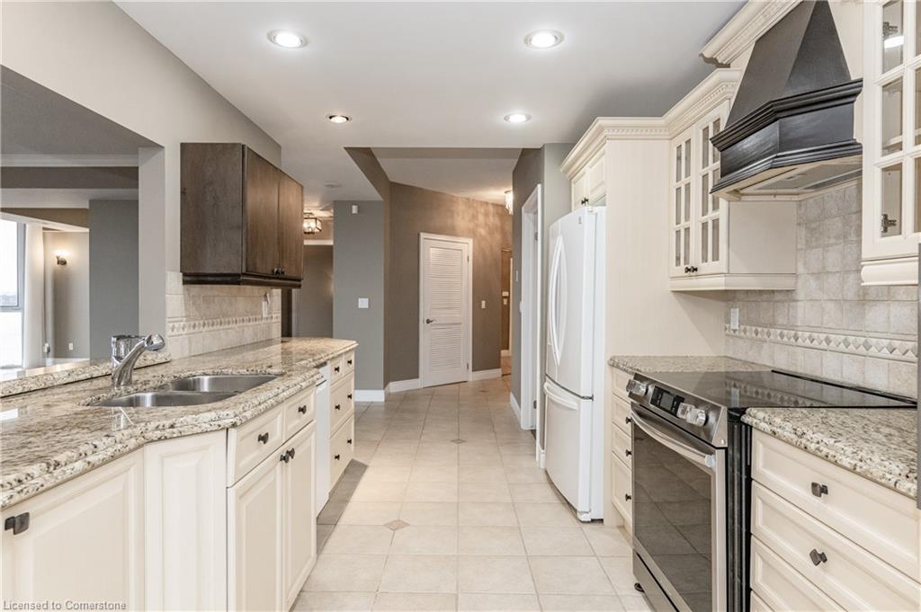 1003-1477 Lakeshore Road Property Photo 16