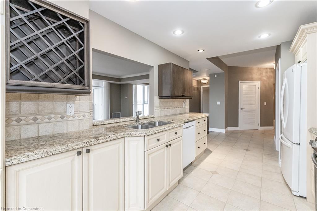 1003-1477 Lakeshore Road Property Photo 17