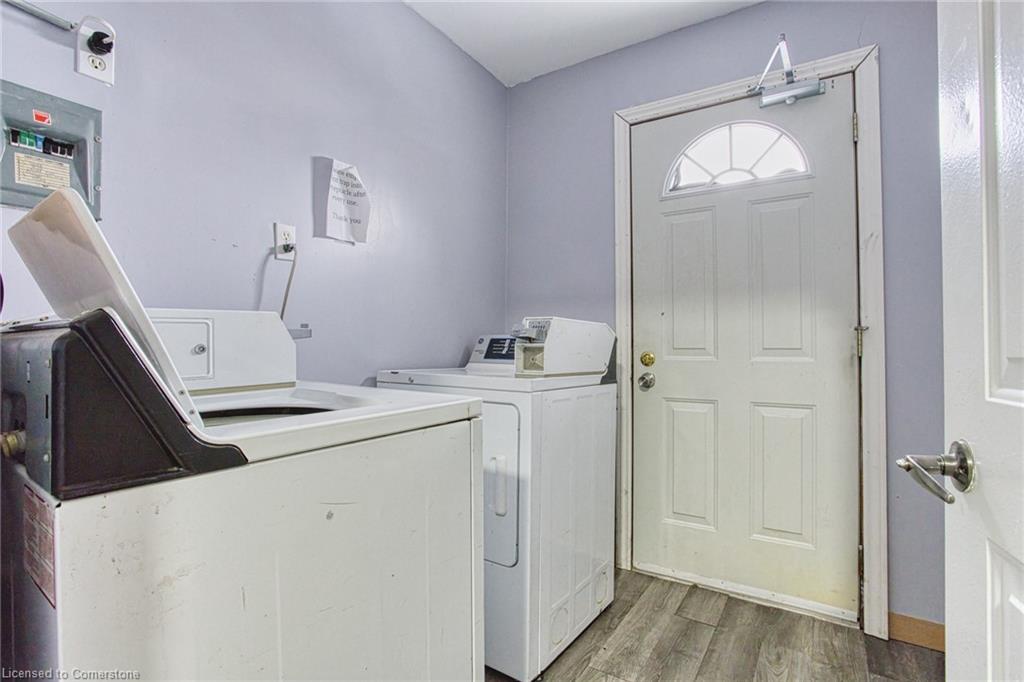 134 Rosslyn Avenue N Property Photo 22