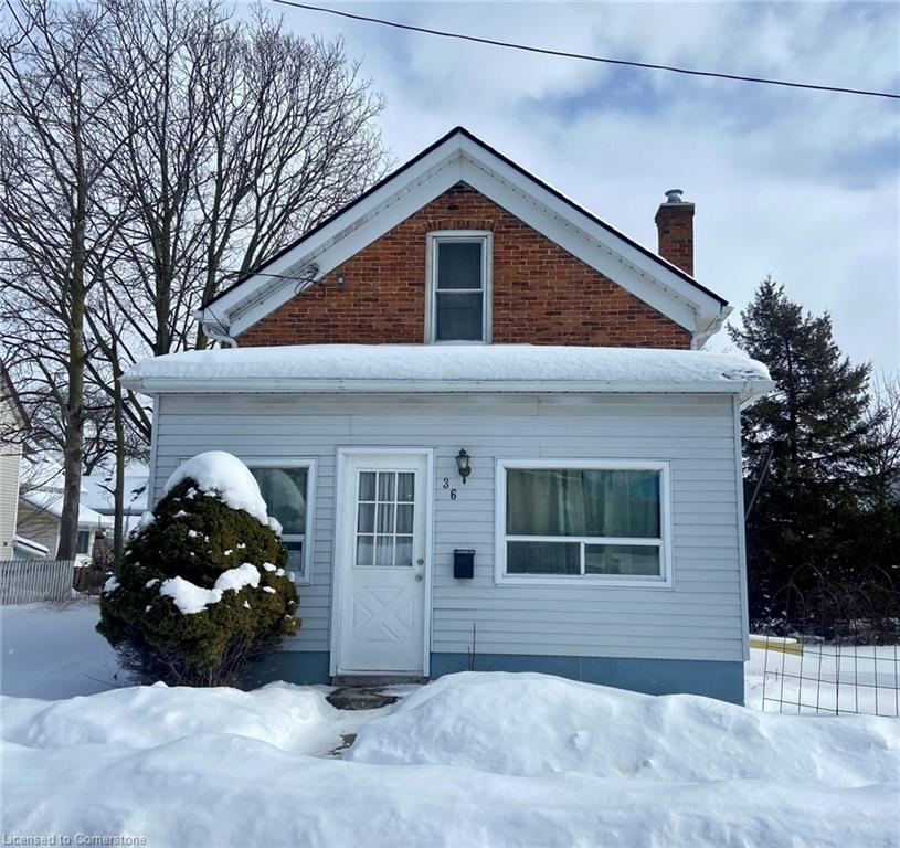 36 Queen Street S Property Photo