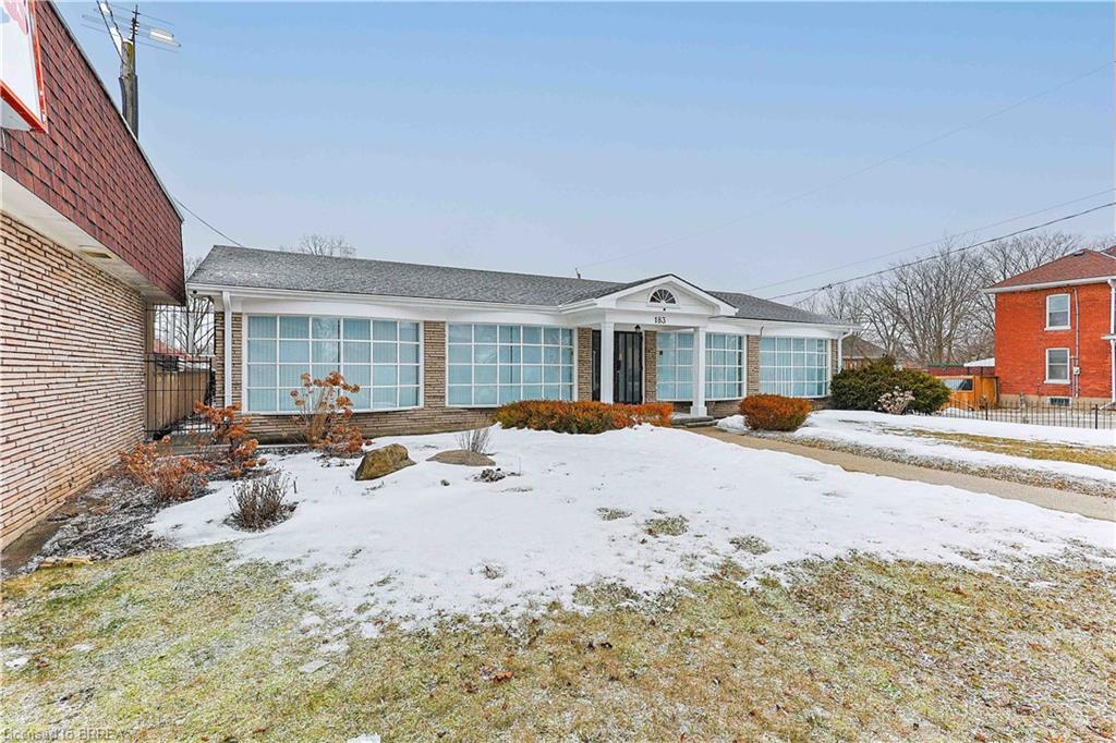 183 Erie Avenue Property Photo 4