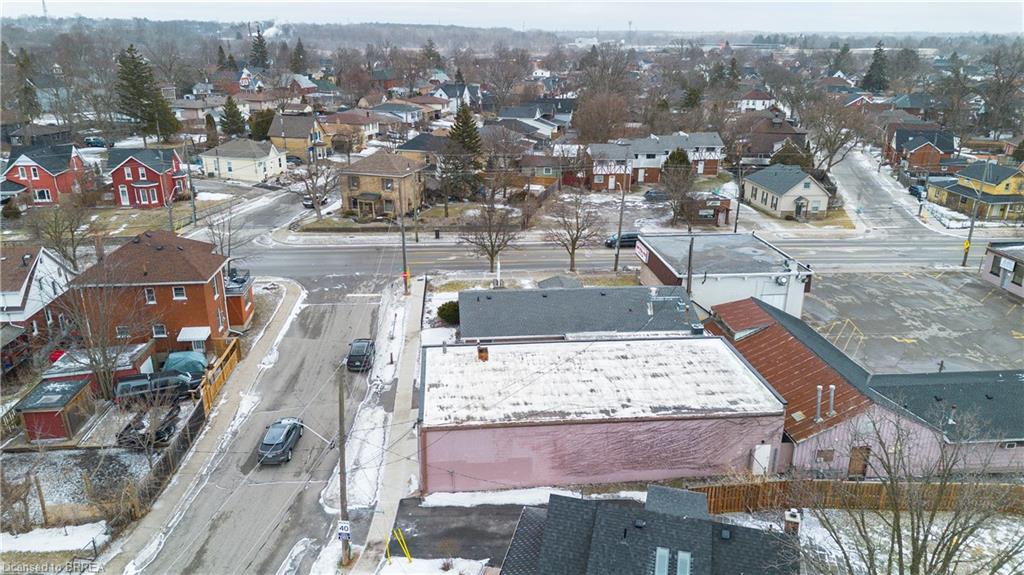 183 Erie Avenue Property Photo 10