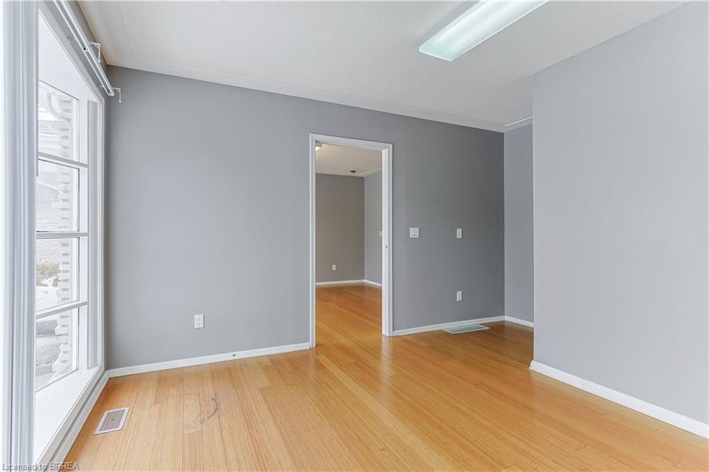183 Erie Avenue Property Photo 27