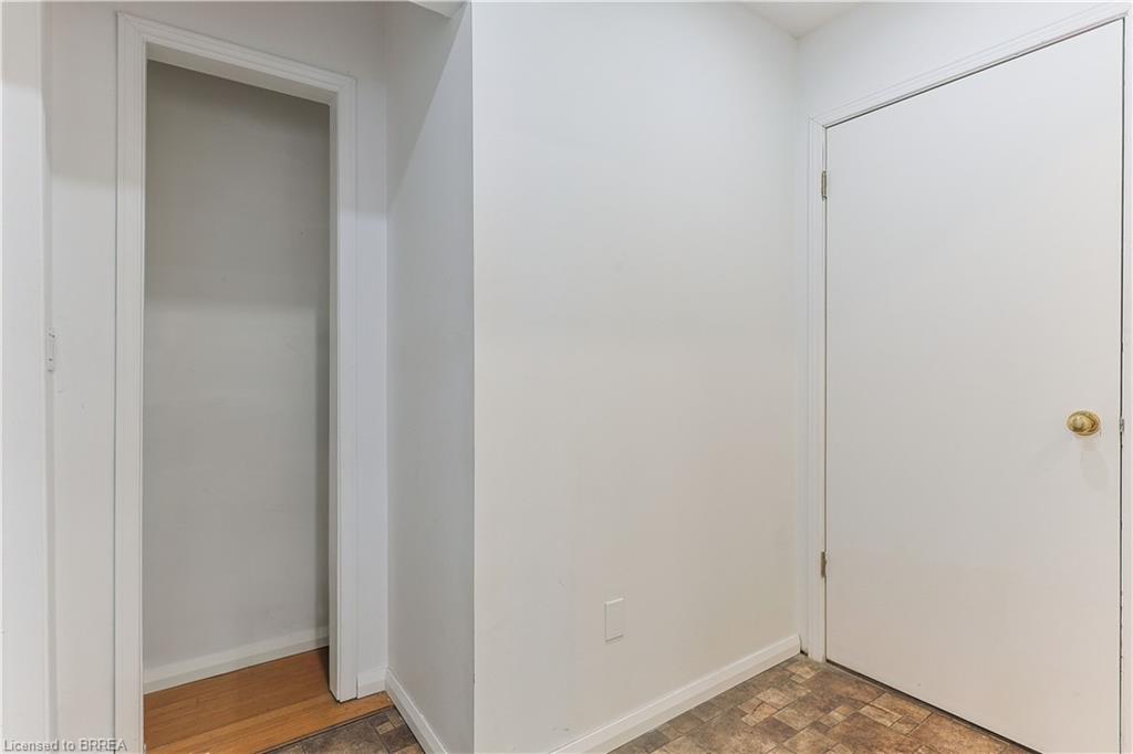 183 Erie Avenue Property Photo 28