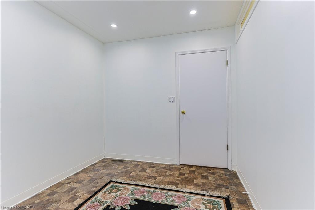 183 Erie Avenue Property Photo 37