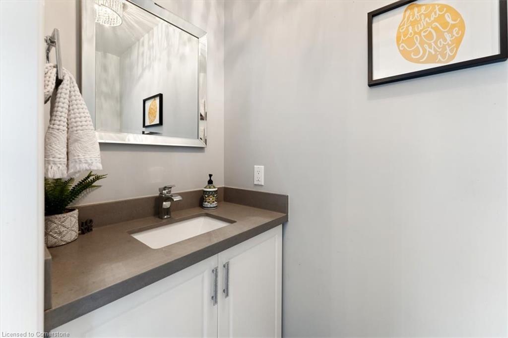 6 Tamarack Court Property Photo 9