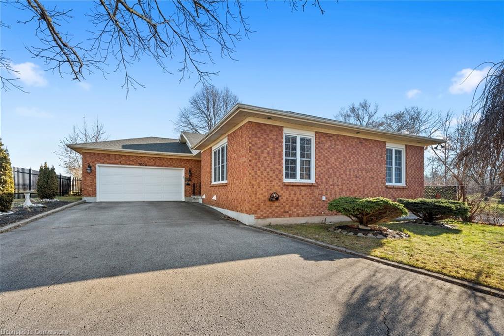 7000 Windsor Crescent Property Photo