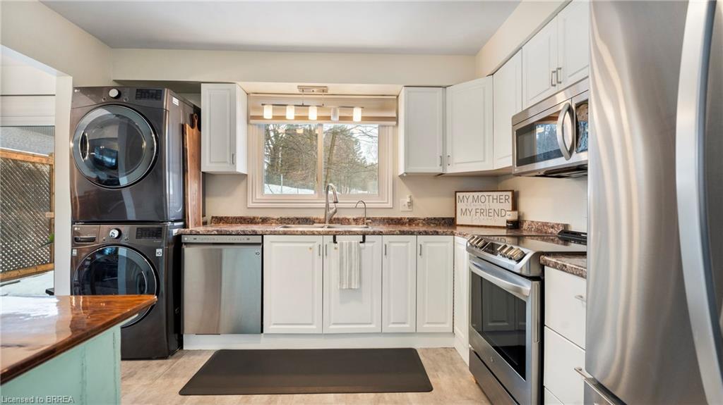 16 Scott Avenue Property Photo 7