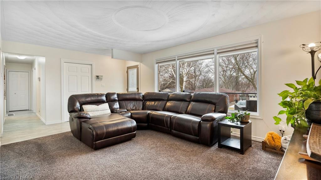 16 Scott Avenue Property Photo 11