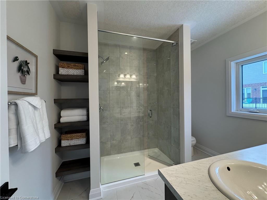 564 Nathalie Crescent Property Photo 23