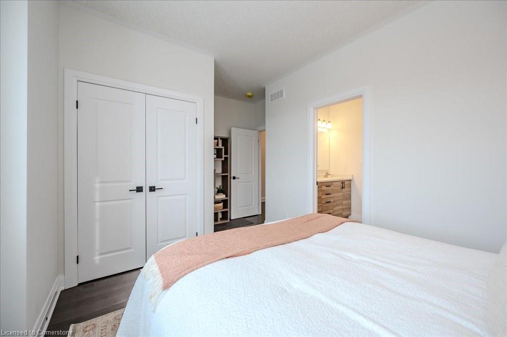 564 Nathalie Crescent Property Photo 32