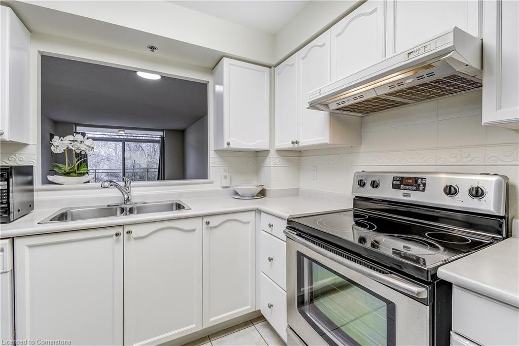 2405-100 Burloak Drive Property Photo 8