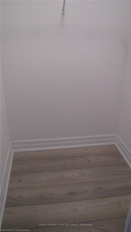 1001-36 Elm Drive W Property Photo 20
