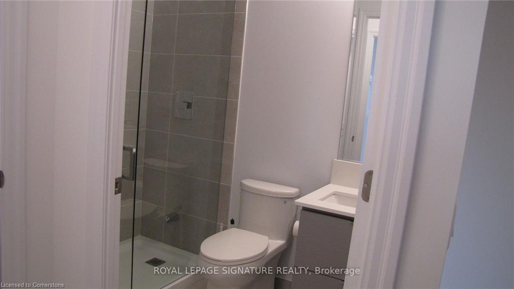 1001-36 Elm Drive W Property Photo 25