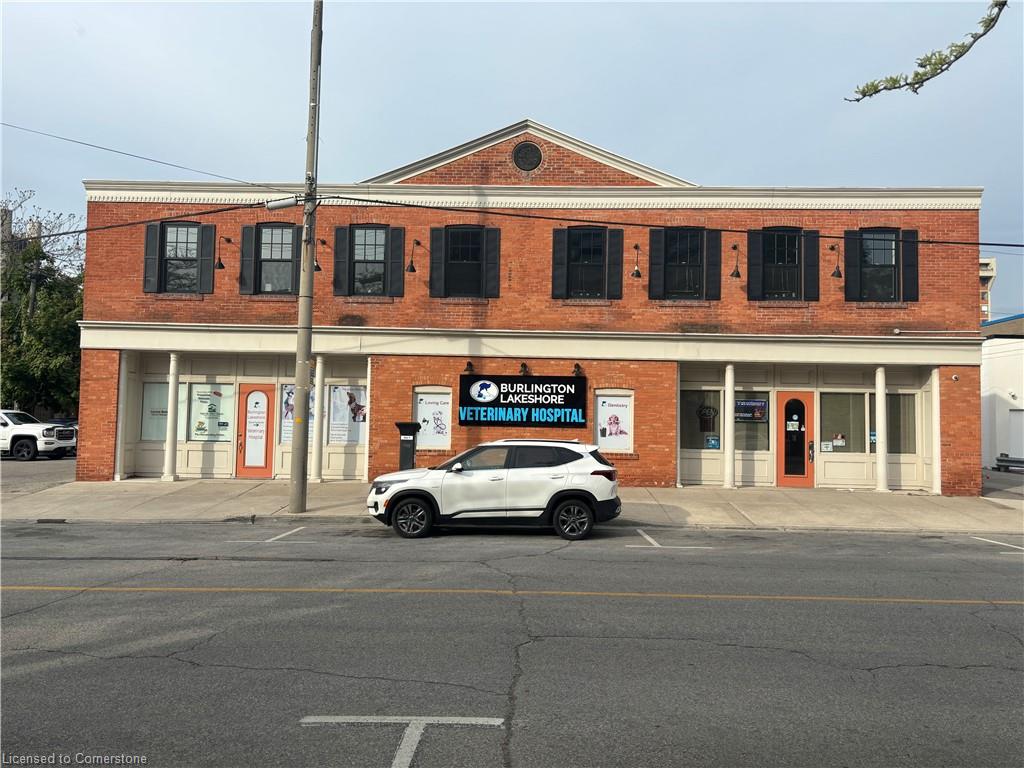484 John Street Property Photo 2