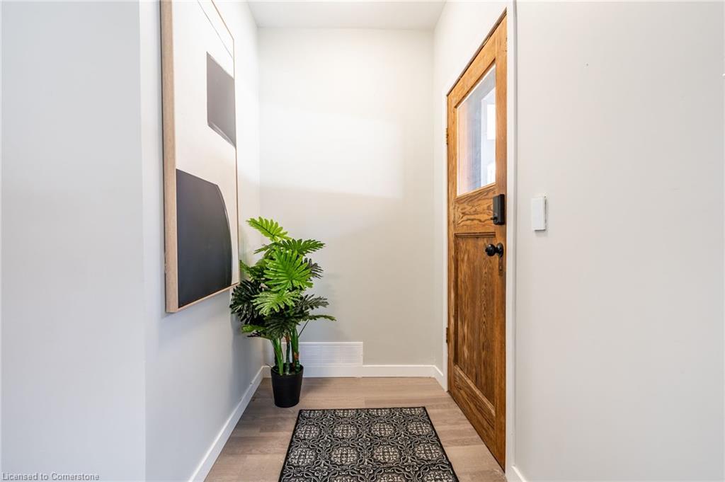 35 Lorne Avenue Property Photo 5