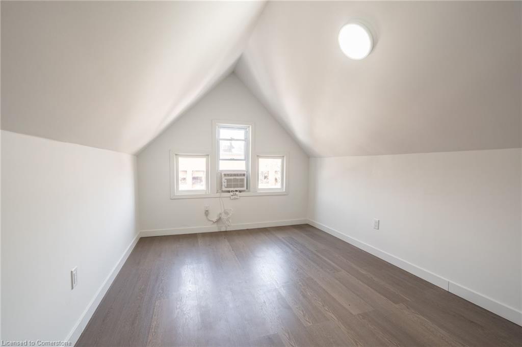35 Lorne Avenue Property Photo 37