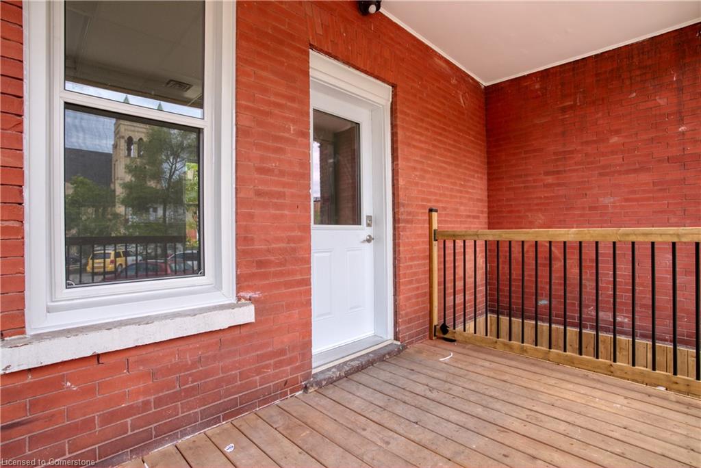 3-18 Weber Street W Property Photo 5