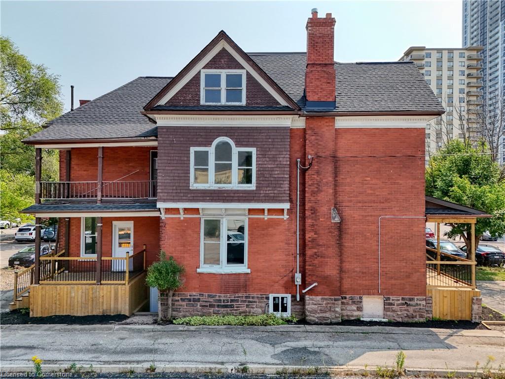 3-18 Weber Street W Property Photo 7