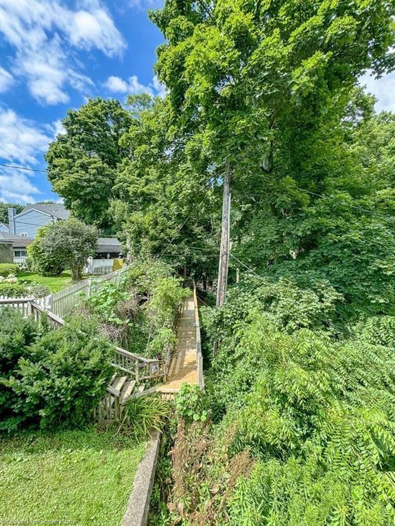 354 Erie Street Property Photo 24
