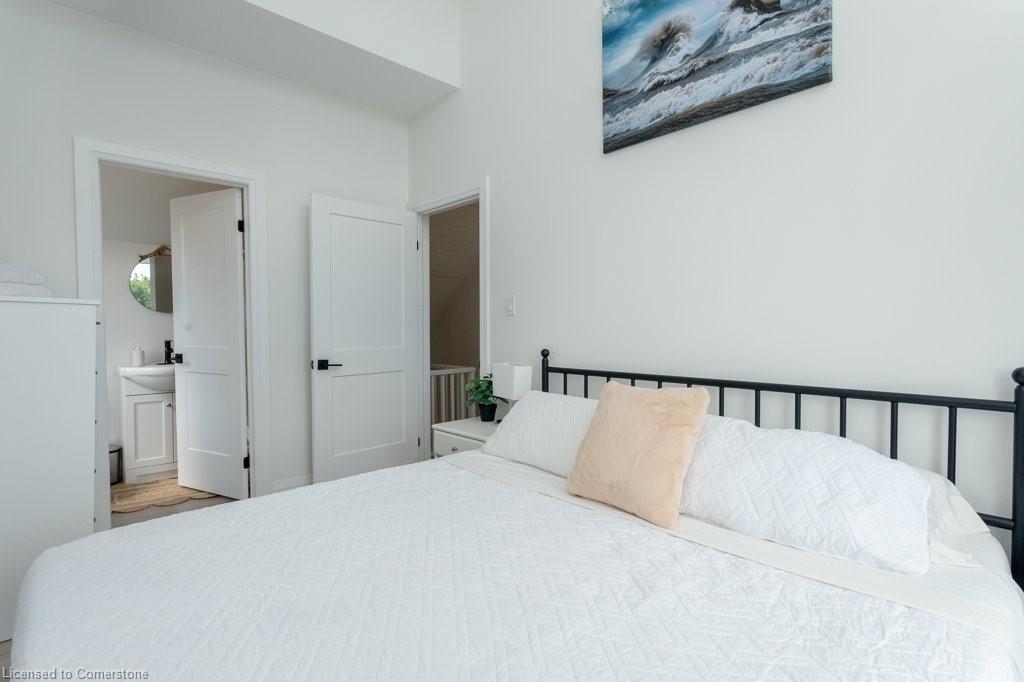 354 Erie Street Property Photo 47