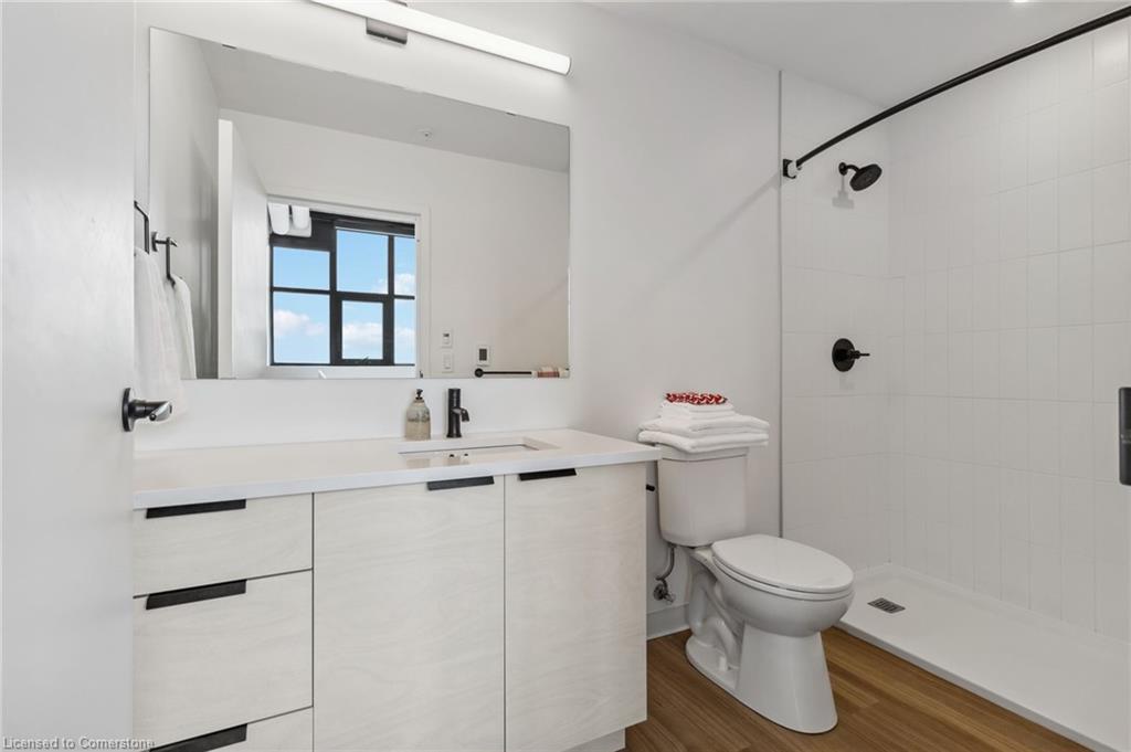 419-120 Huron Street Property Photo 23