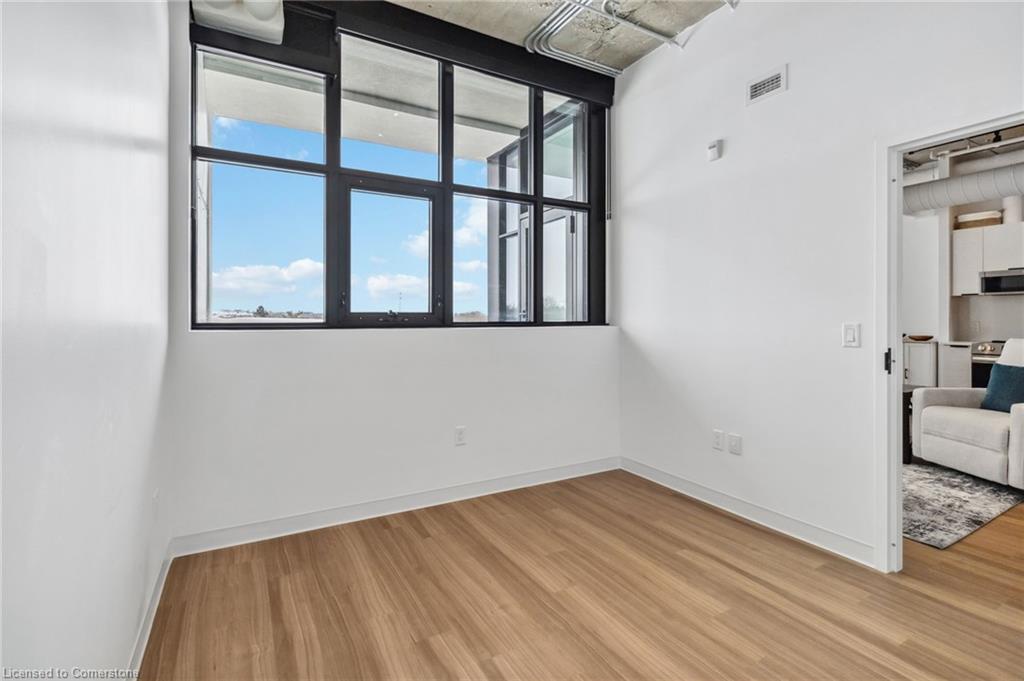 419-120 Huron Street Property Photo 25