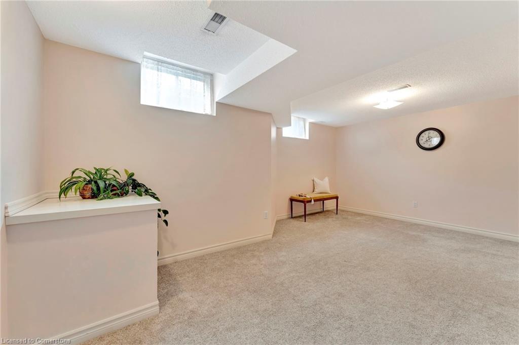 5-175 Fiddlers Green Road Property Photo 17