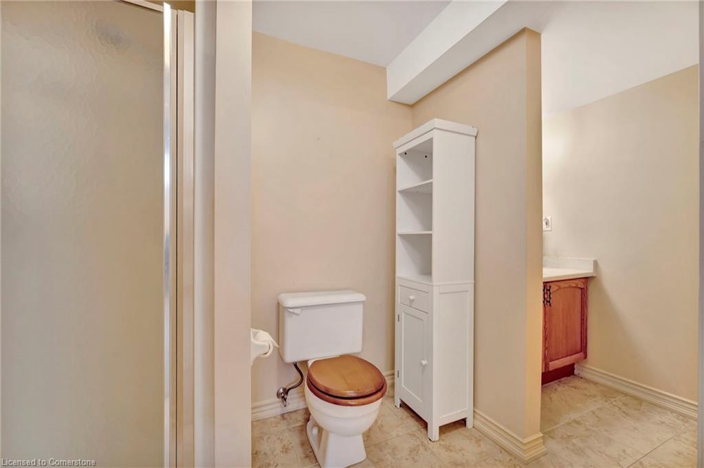 5-175 Fiddlers Green Road Property Photo 21