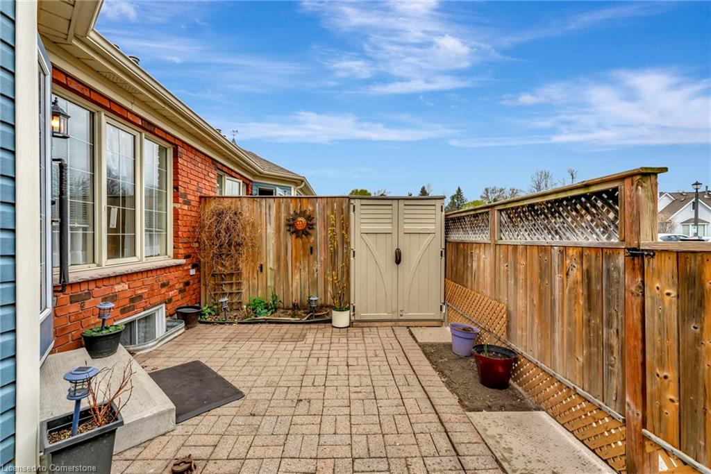 5-175 Fiddlers Green Road Property Photo 24