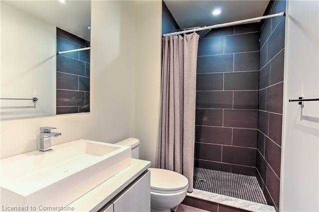 1303-111 Bathurst Street Property Photo 6