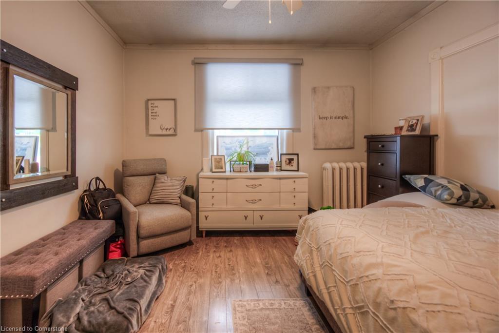 404 Duke Street W Property Photo 16