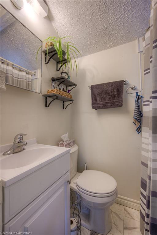 404 Duke Street W Property Photo 17