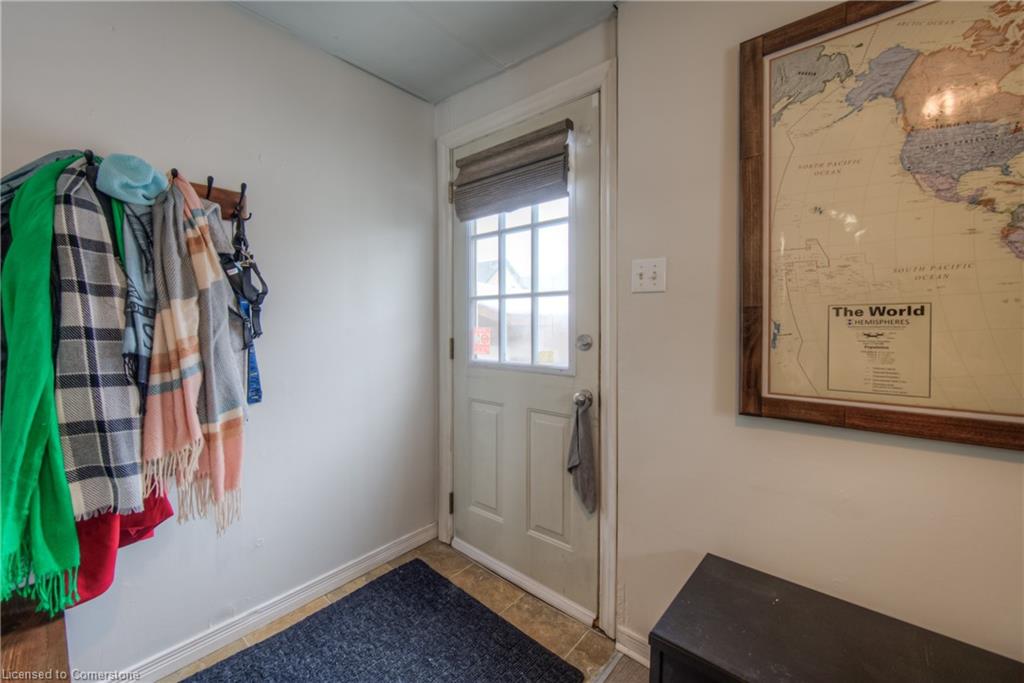404 Duke Street W Property Photo 18