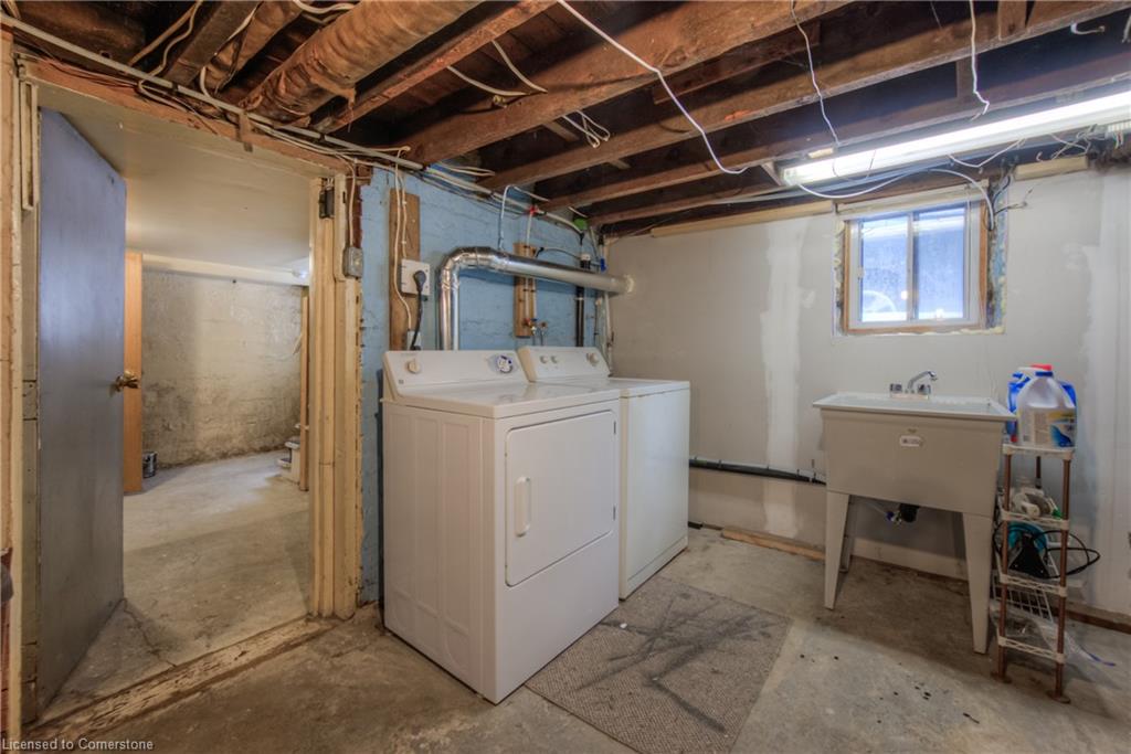 404 Duke Street W Property Photo 20