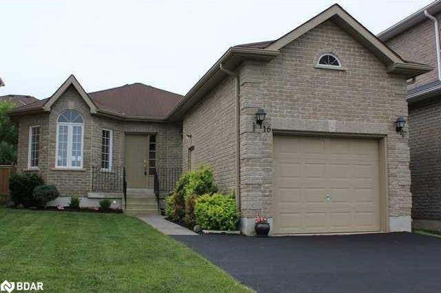 16 Batteaux Street Property Photo