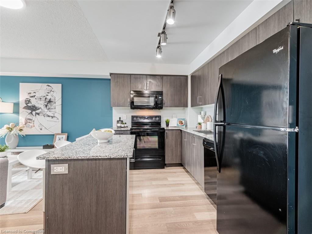 301-80 Esther Lorrie Drive Property Photo 4