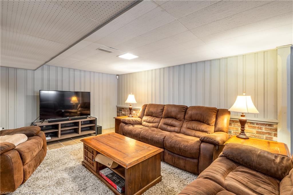16 Trevor Drive Property Photo 14